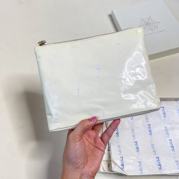 Charlotte Olympia Rudolph Applique Clutch Bag in White Patent Leather NWT FLAWED - Picture 7 of 7